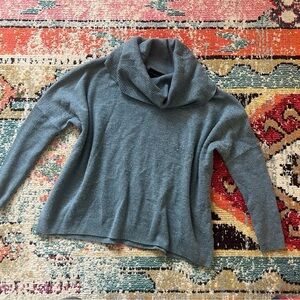 Cynthia Rowley 100% merino wool sweater womens size S/M oversized